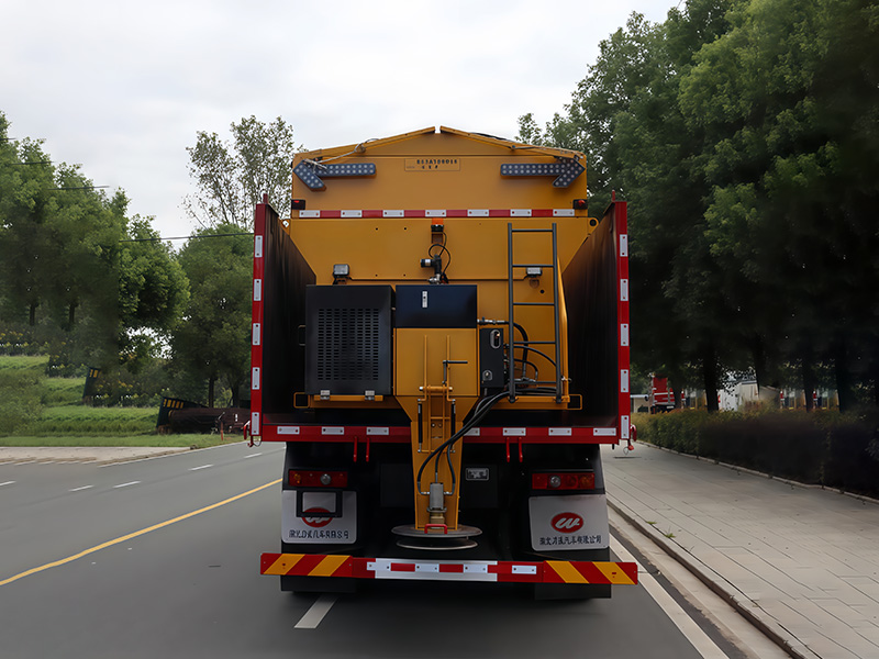 HLW5250TCXSX6型除雪車