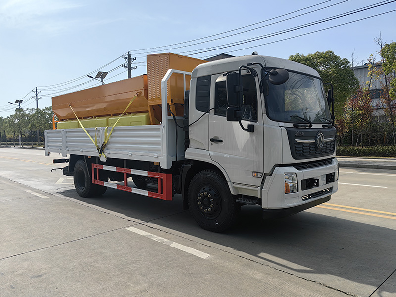 整車帶撒布機(jī)